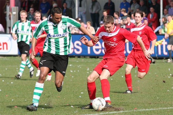 Harkemase Boys - SC Genemuiden (Foto Helmich Lubberts).
